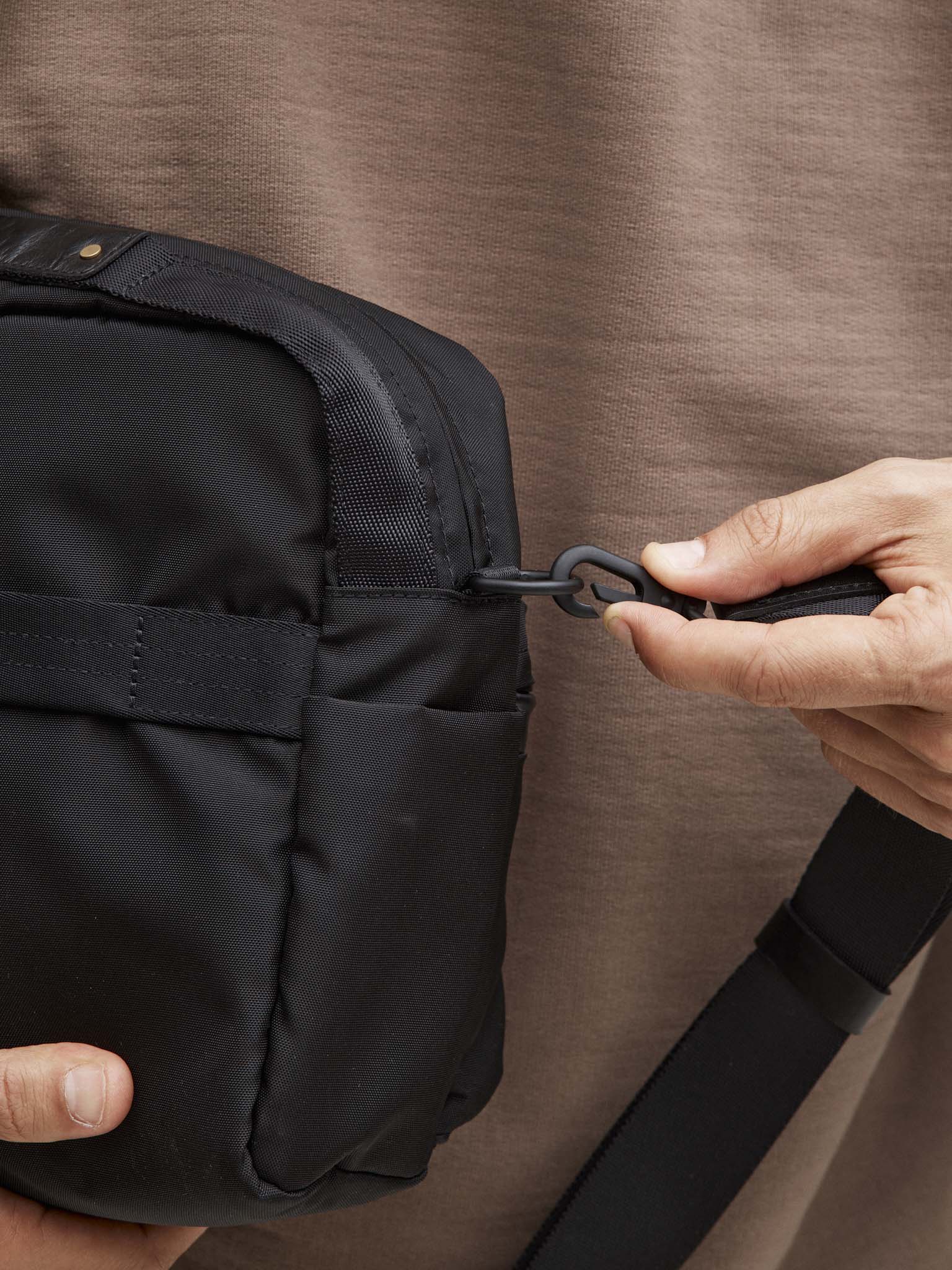 Shoulder bag - black - Shop - Monocle